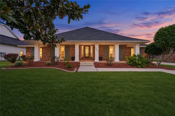 3521 Lake Palourde Drive, Harvey, LA 70058
