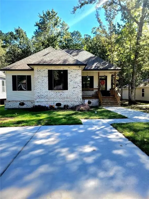 60438 Coral Street, Lacombe, LA 70445
