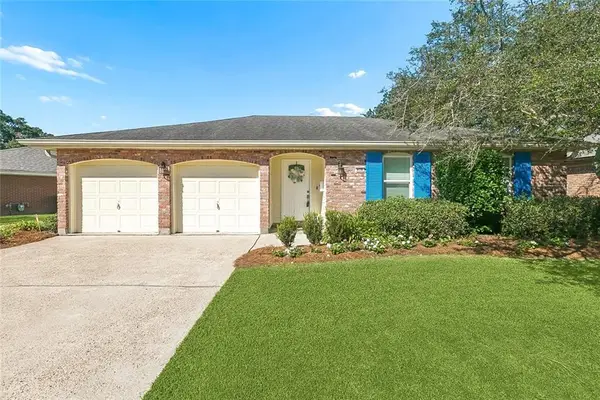 828 Honeysuckle Street, Terrytown, LA 70056