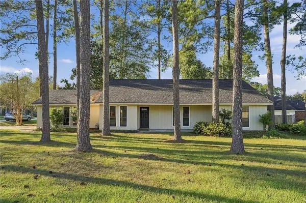 29 Cherokee Drive, Abita Springs, LA 70420