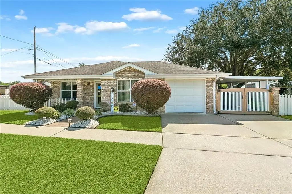 2 Woodchase Court, Violet, LA 70092 - #1