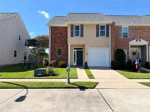 725 Pecan Grove Lane, Jefferson, LA 70121