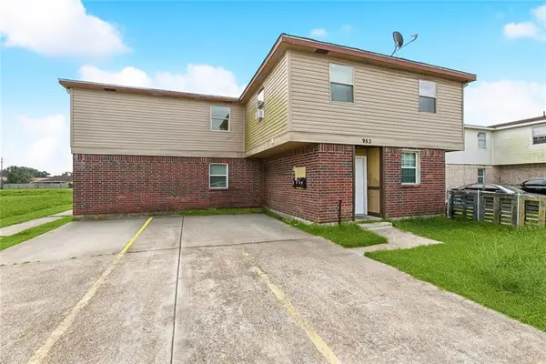 953 E Monterey Court, Gretna, LA 70056