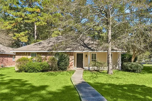 608 Plantation Boulevard, Mandeville, LA 70448