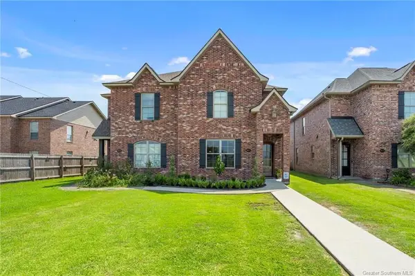 1550 Lacadie Drive #11, Lake Charles, LA 70605