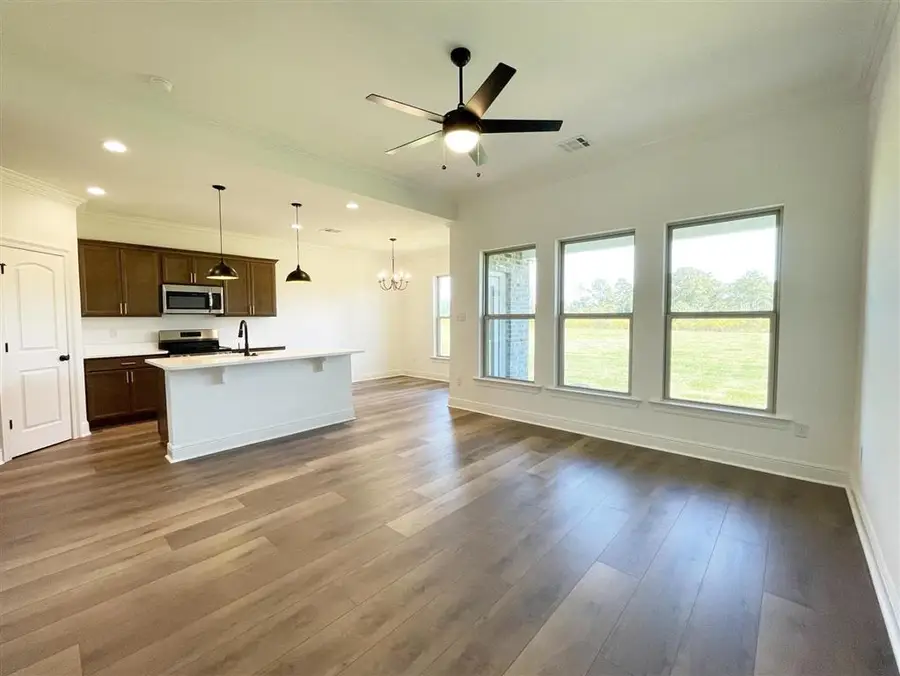 243 White Castle North, Iowa, LA 70647 - Image #3