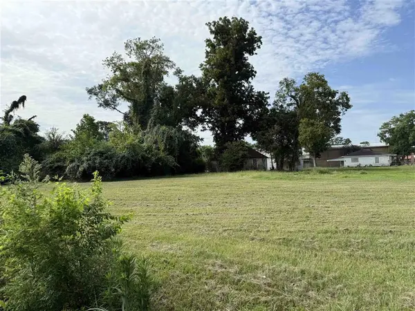 111 Renshaw Street, Jennings, LA 70546