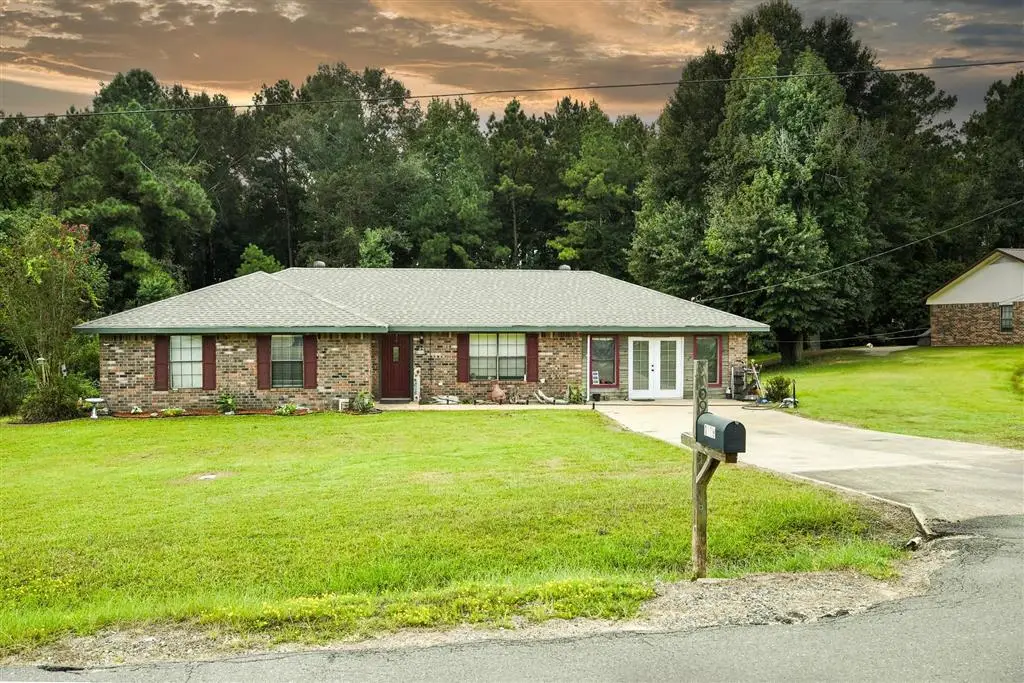 1109 Nicholas Drive, New Llano, LA 71461 - Image #1