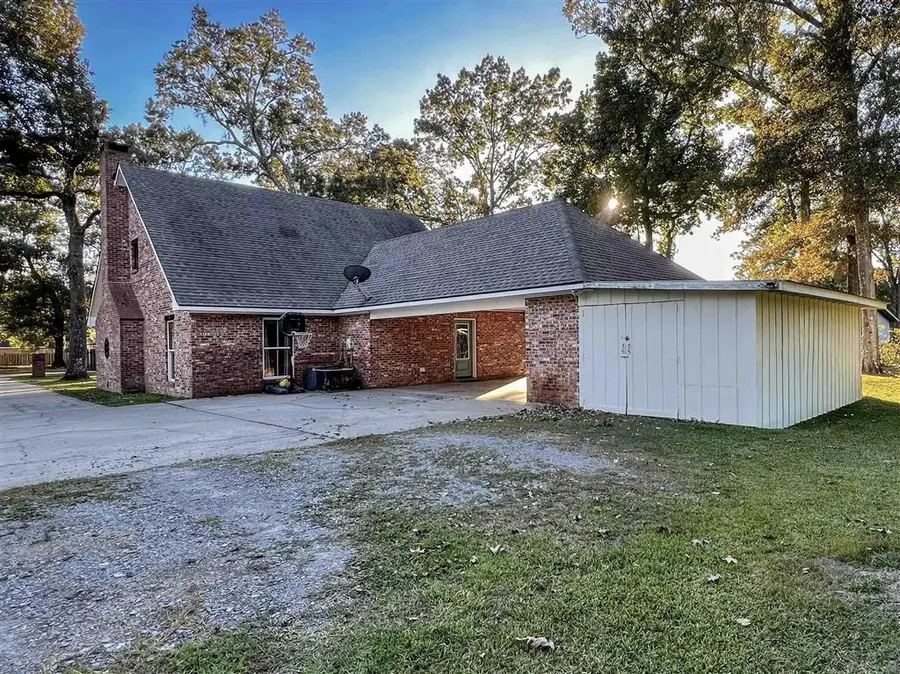 1104 N Monte Blanc Drive N, Abbeville, LA 70510 - Image #2