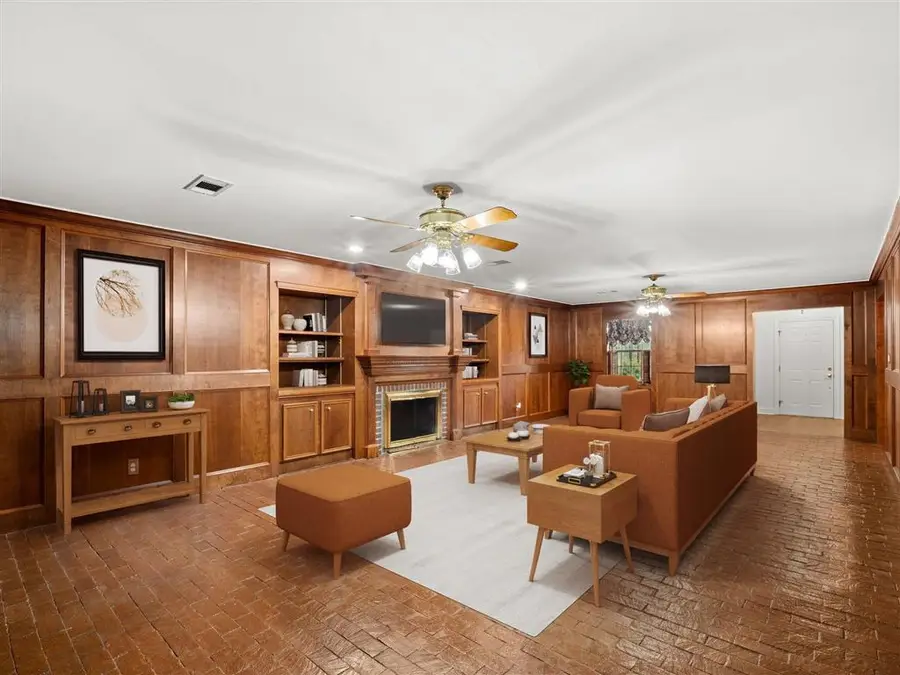 203 Country Club Lane, Leesville, LA 71446 - Image #3