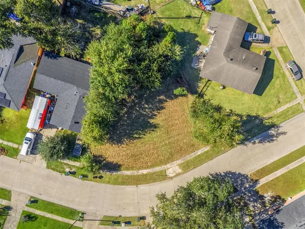 2919 General Mitchell Drive, Lake Charles, LA 