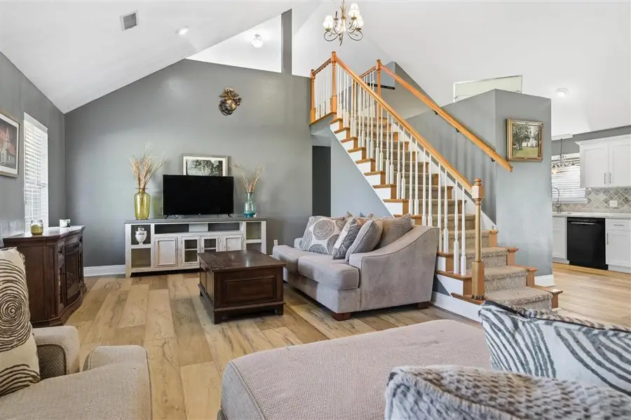 217 Calcasieu Avenue, Lake Charles, LA 70611 - Image #2