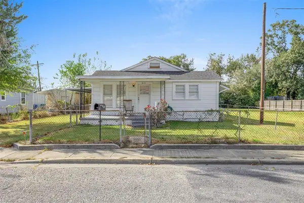 613 S Crocker Street S, Sulphur, LA 70663