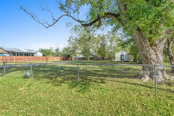 1111 N Huntington Street N, Sulphur, LA 70663