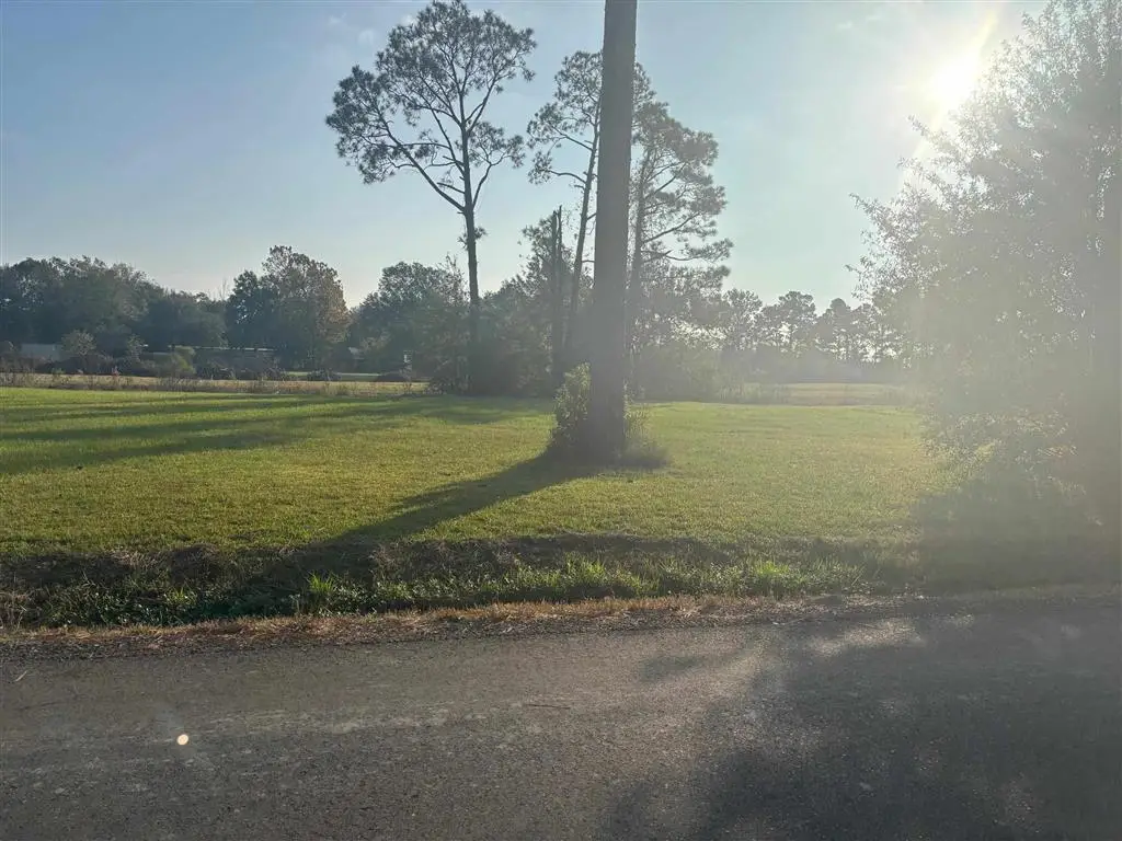 5623 E Pinewood Drive E, Lake Charles, LA 70607 - Image #1