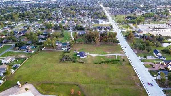 3609 W Prien Lake Road W, Lake Charles, LA 70605