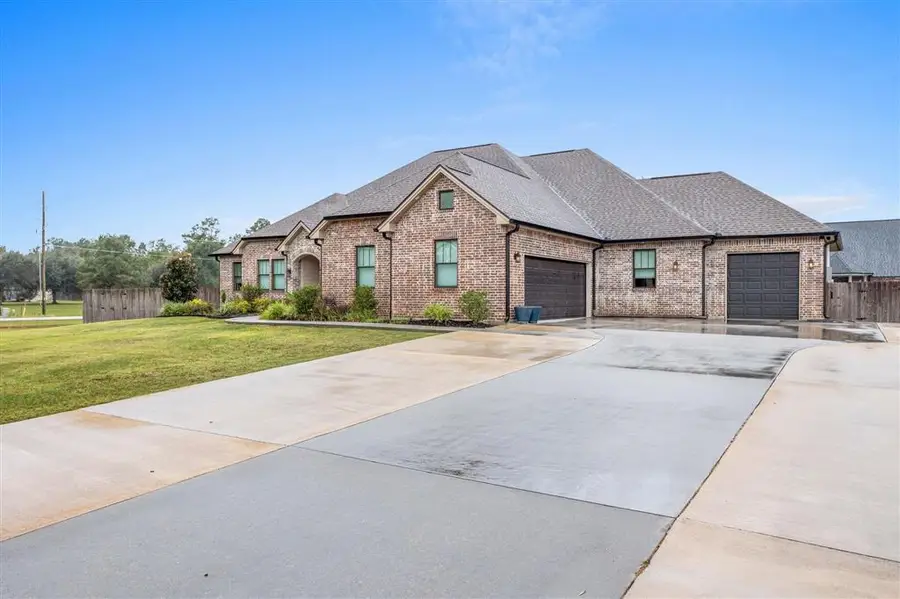 3688 E Cabella Drive E, Sulphur, LA 70665 - Image #2