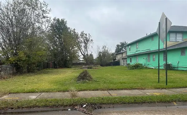 1015 Pine Street, Lake Charles, LA 