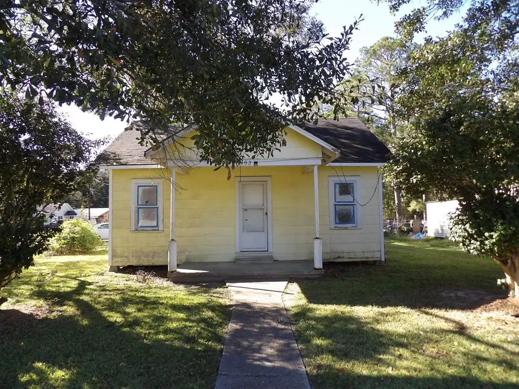 403 N Craig Street N, Jennings, LA 70546 - Image #1