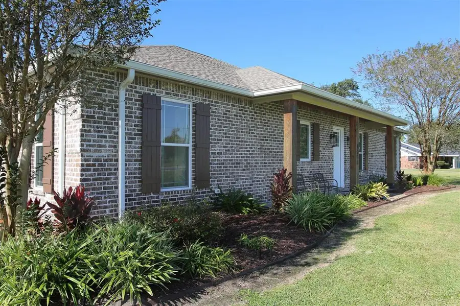 8026 Lake St Street, Lake Charles, LA 70605 - Image #2