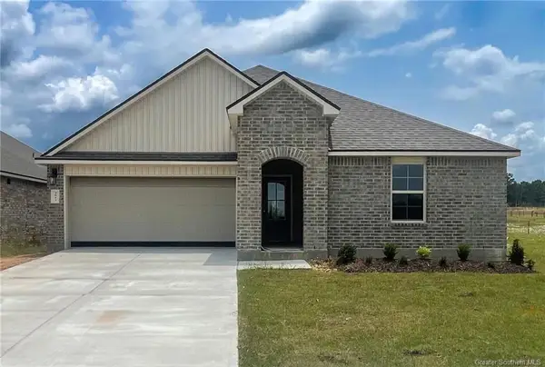 4003 Savannah Oaks Drive, Lake Charles, LA 70607