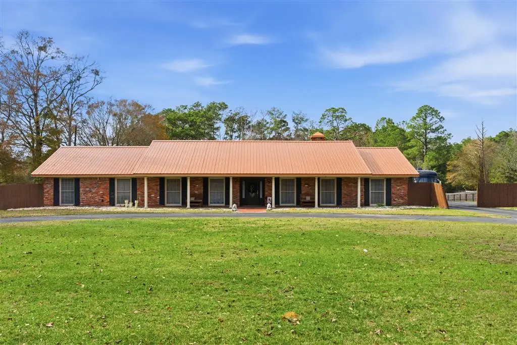 1015 S Texas Street S, Deridder, LA 70634 - Image #1