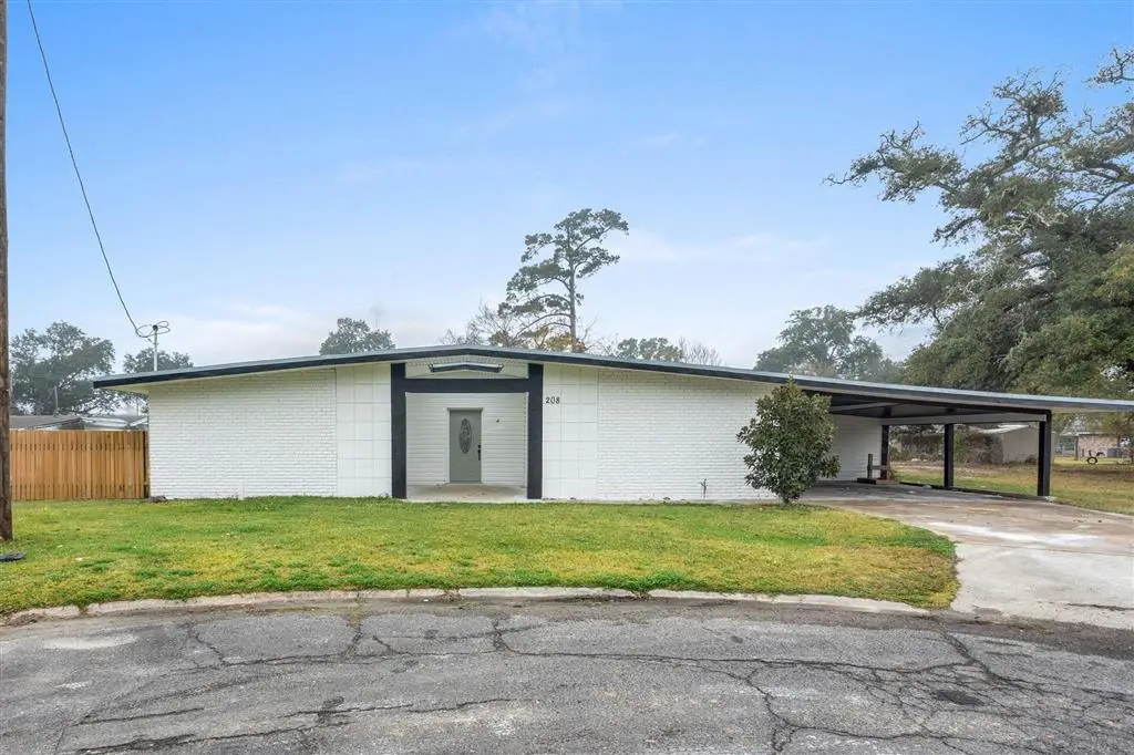 208 Roberta Circle, Sulphur, LA 70663 - Image #1