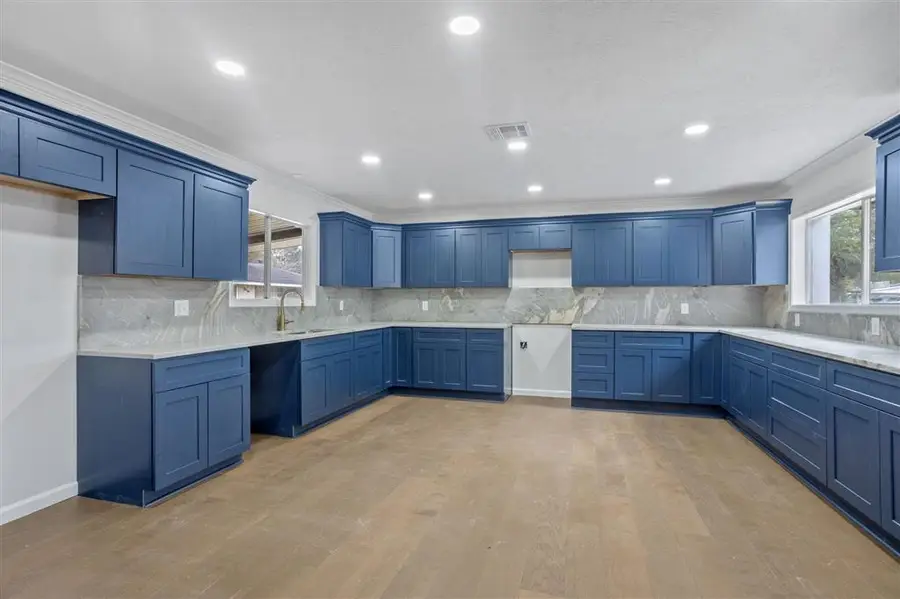 208 Roberta Circle, Sulphur, LA 70663 - Image #2