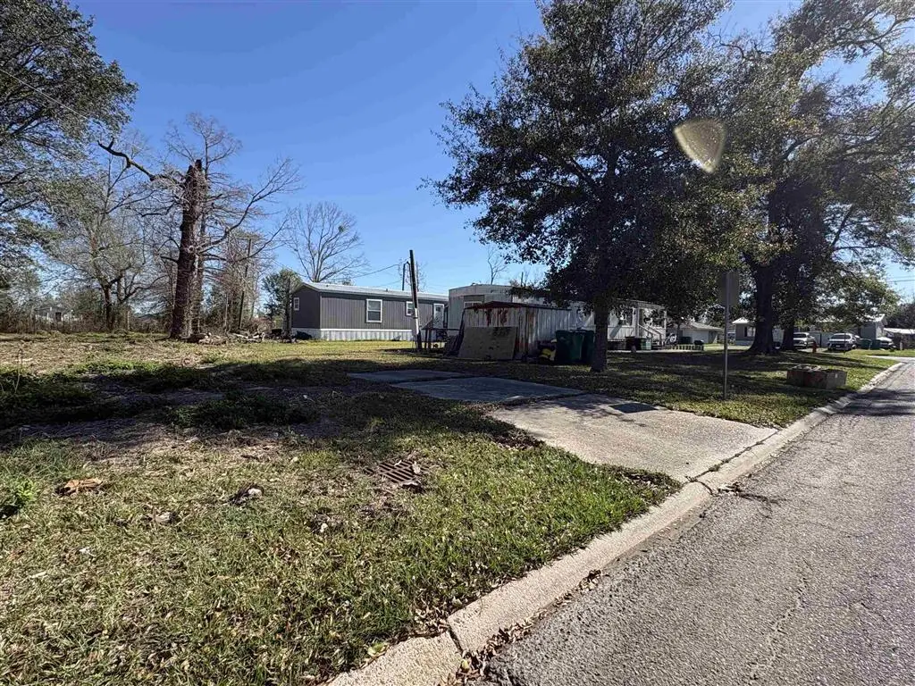 818 Live Oak Street, Westlake, LA  - Image #1