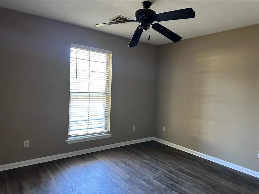 1012 Live Oak Street, Lake Charles, LA 70601 - Image #3