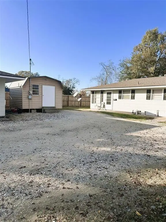 304 W Hale St Street W, Lake Charles, LA 70601 - Image #2