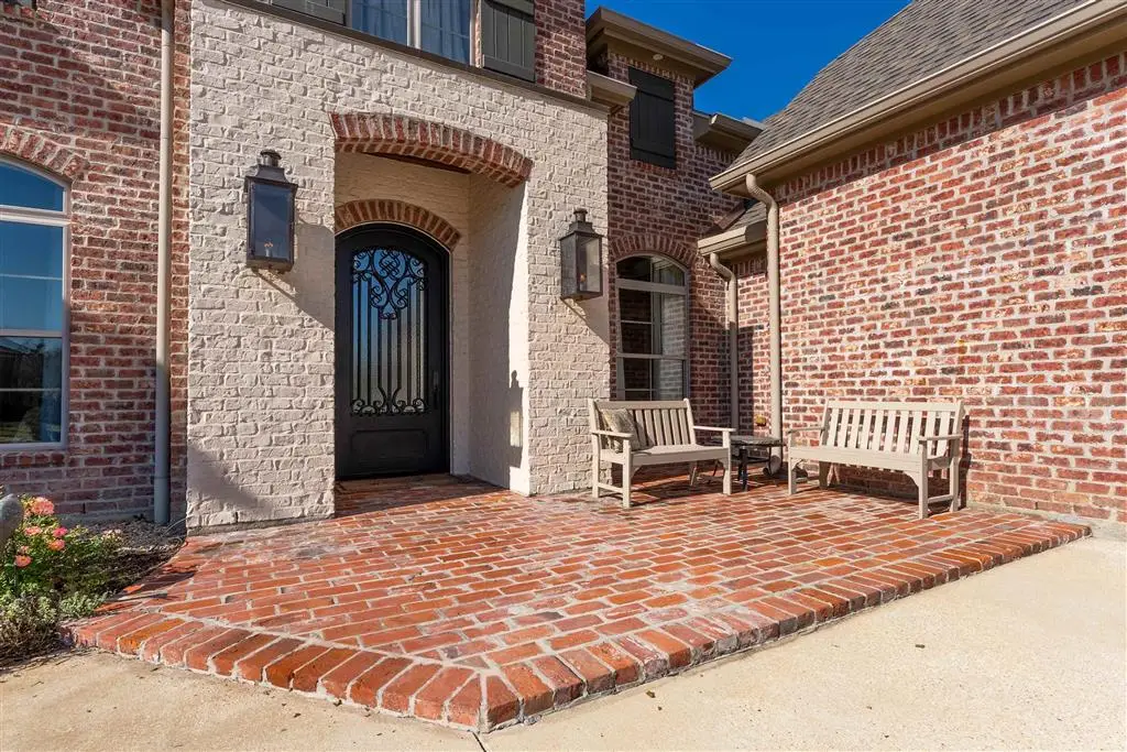 4820 Kingspoint Drive, Lake Charles, LA 70605 - Image #1