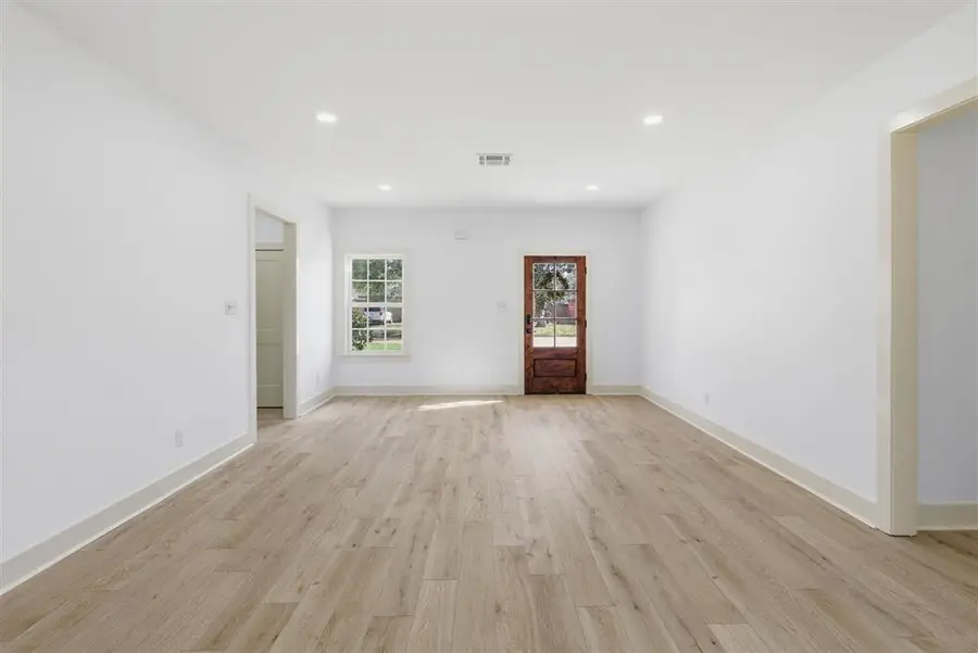 214 Beauregard Street, Lake Charles, LA 70605 - Image #3