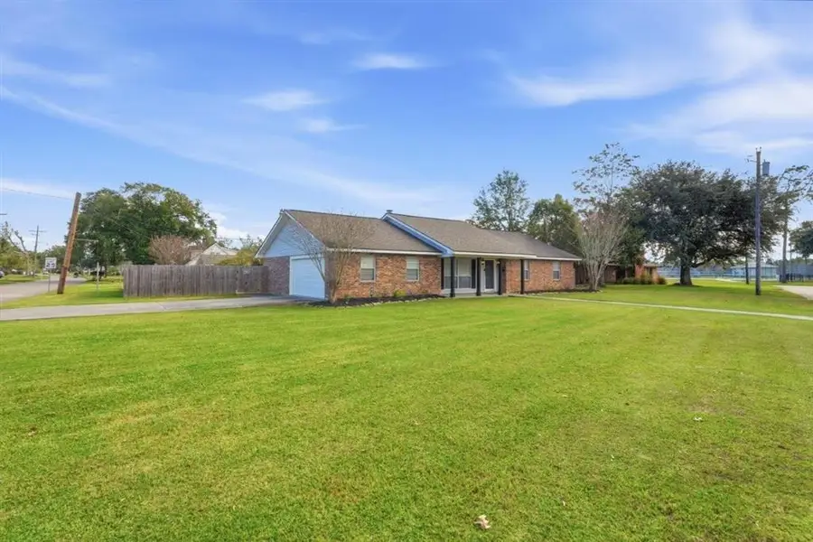 401 Montclair Street, Lake Charles, LA 70605 - Image #2