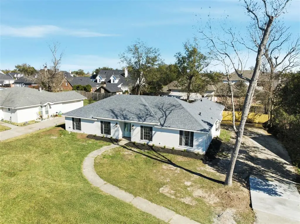 5013 E Saint Charles Ave Avenue E, Lake Charles, LA 70605 - Image #1