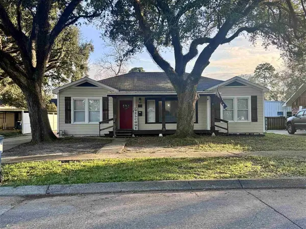 715 E Plaquemine E, Jennings, LA 70546