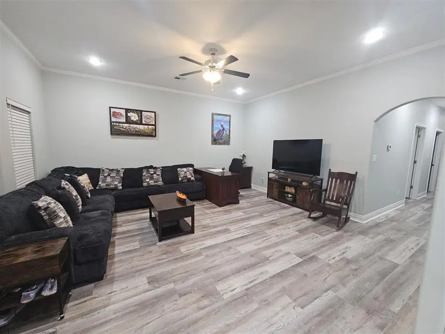 381 Ann Terrace, Westlake, LA 70669 - #3