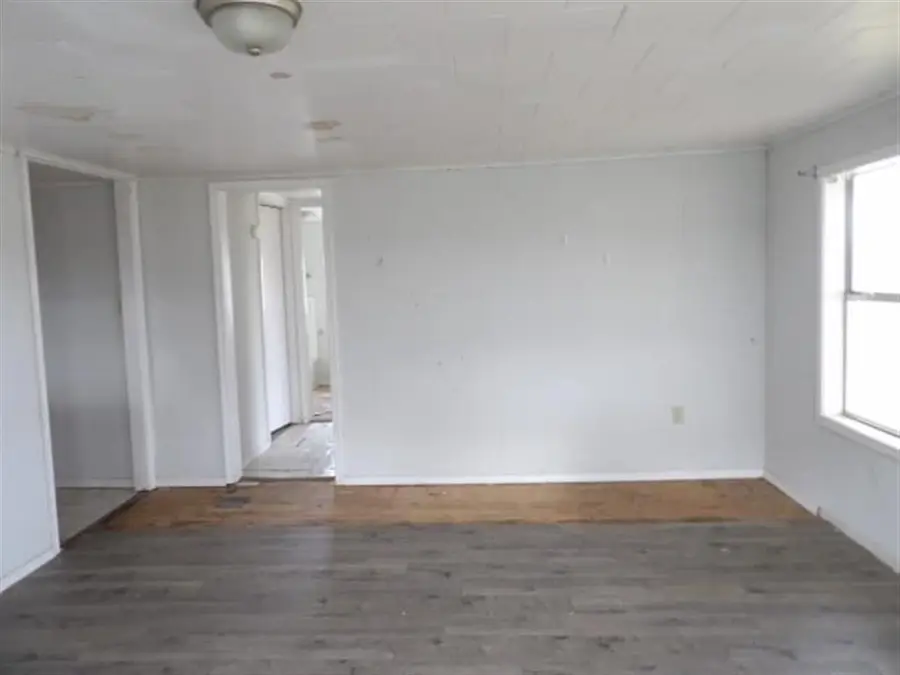 208 Correze, Kinder, LA 70648 - #2