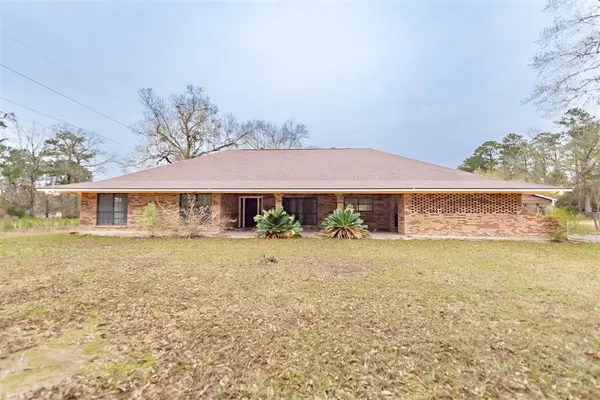 220 Woodland Dr Drive, Oakdale, LA 71463