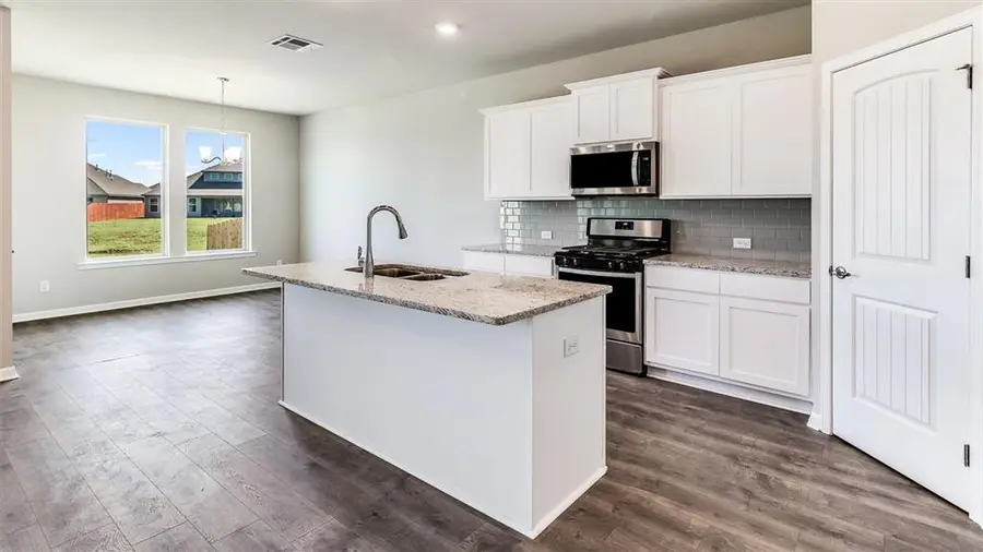 4698 E Ridge Road E, Lake Charles, LA 70607 - Image #2