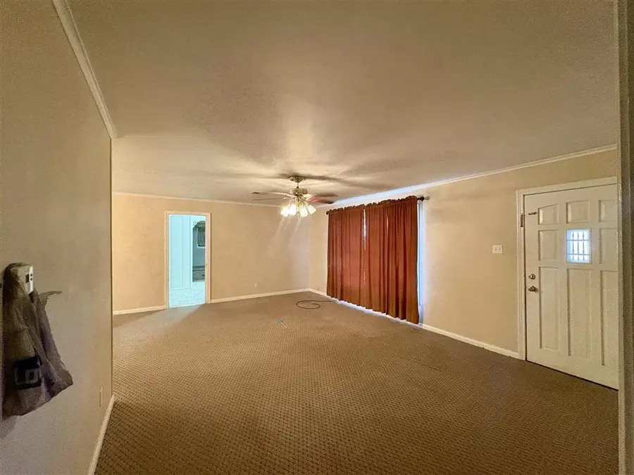 211 W School St Street W, Lake Charles, LA 70605 - Image #3