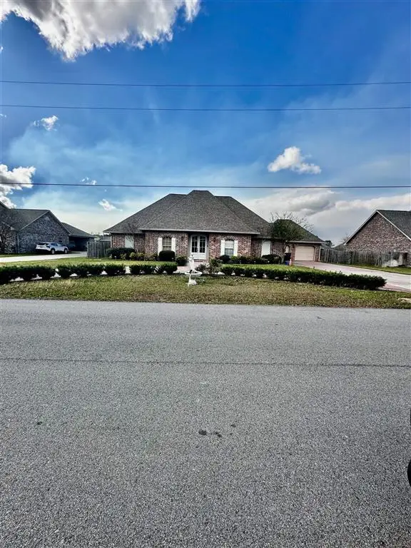 5738 Larch Drive, Lake Charles, LA 70605