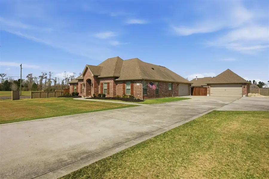 2790 Newberry Station Drive, Lake Charles, LA 70611 - #2