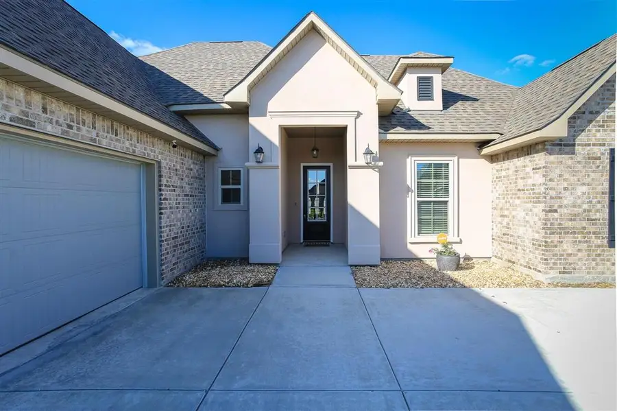 3215 Rosehill Drive, Lake Charles, LA 70607 - #2