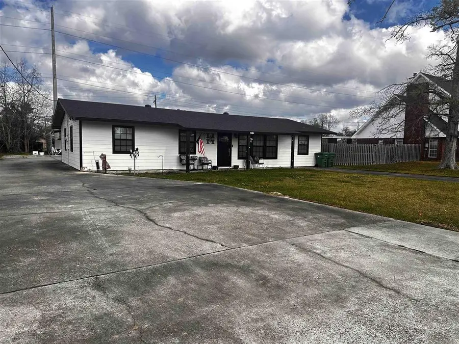 209 W Lee W, Sulphur, LA 70663-5437 - #2