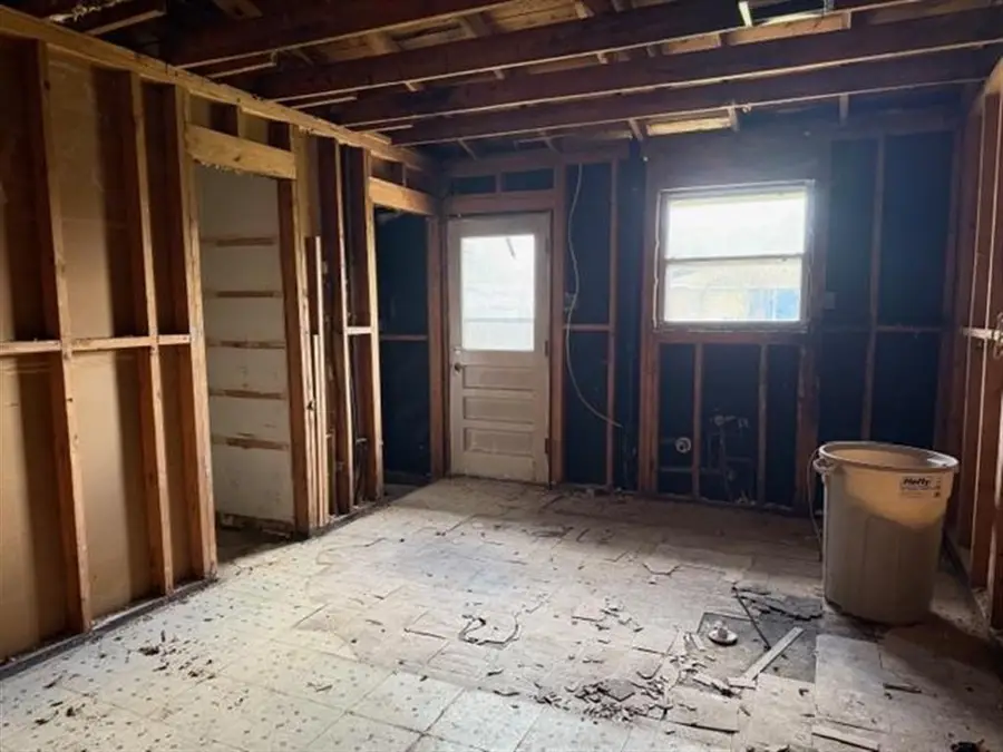 2405 Gardenia Street, Lake Charles, LA 70601 - #2