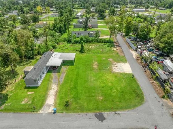 2518 Donnelly, Westlake, LA 70669