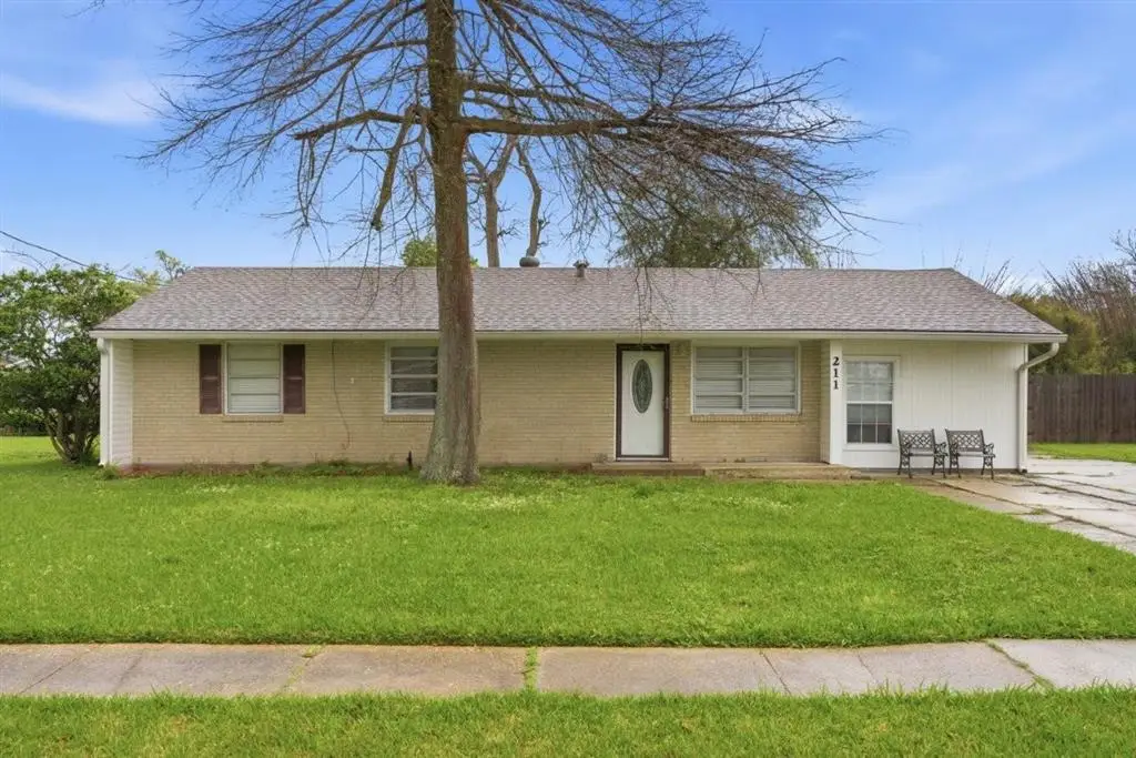 211 Michigan Avenue, Sulphur, LA 70663 - #1