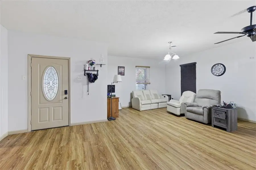 211 W Fifth Street W, Roanoke, LA 70581 - #3