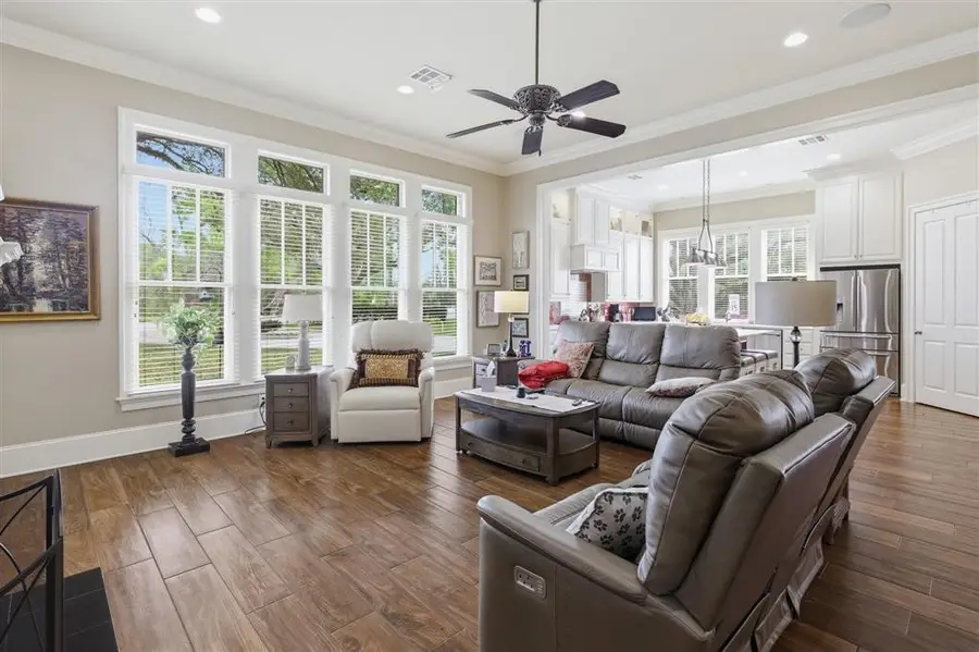 4510 Five Oaks Drive, Lake Charles, LA 70605 - #3